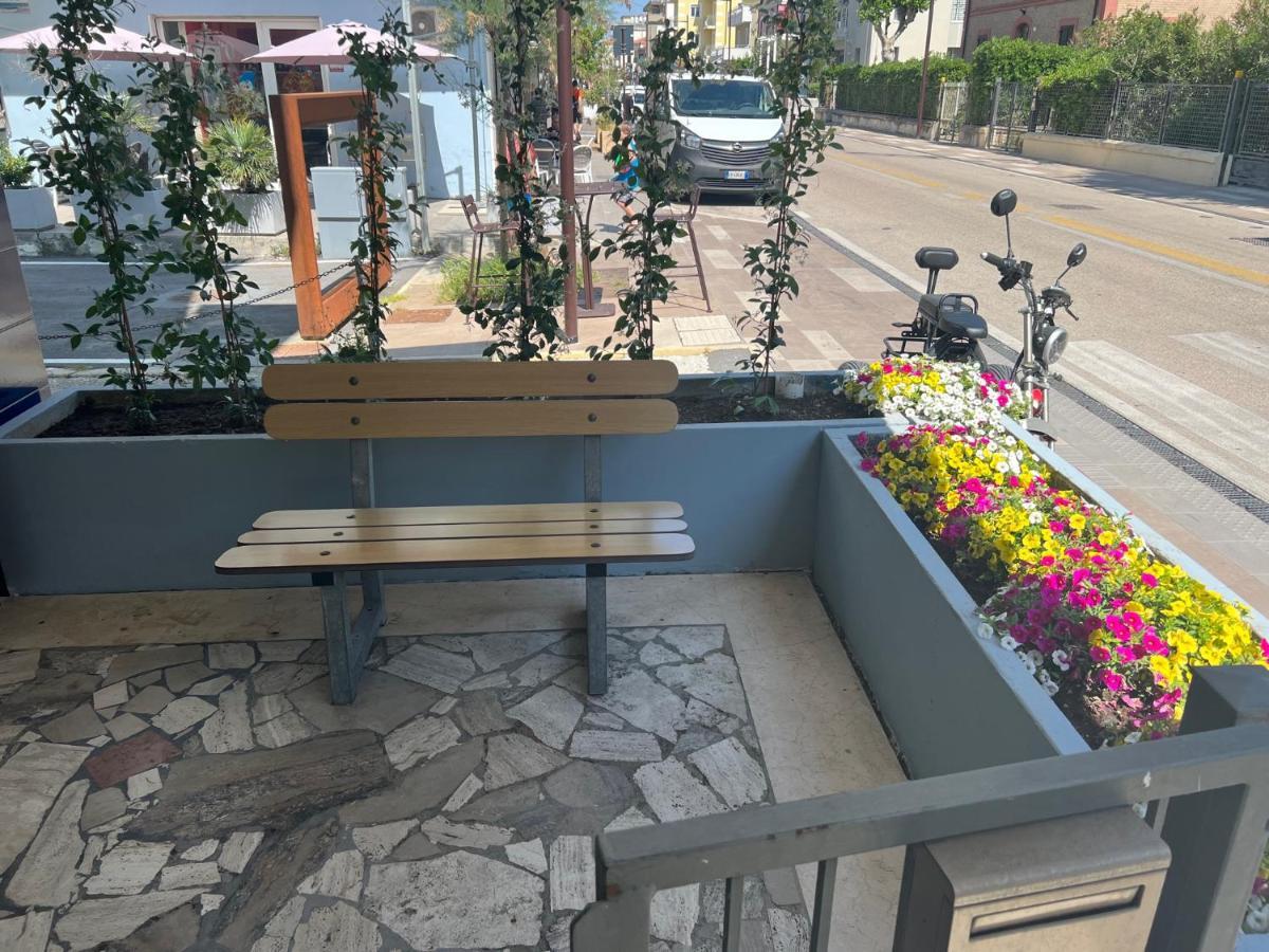 Hotel Estense Rimini Ngoại thất bức ảnh