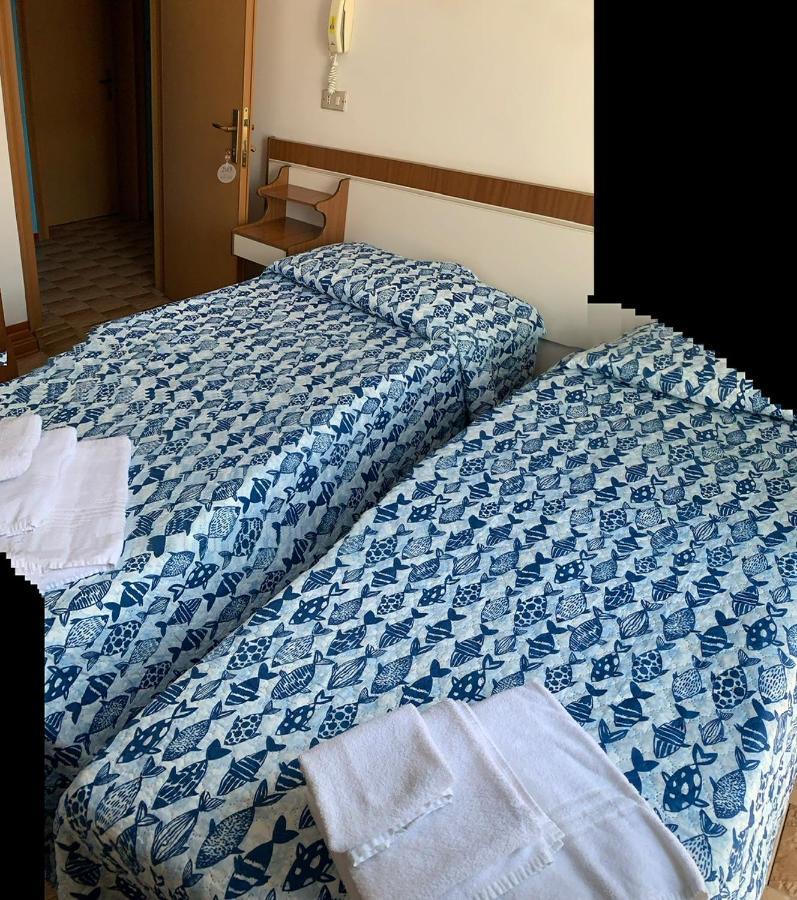 Hotel Estense Rimini Ngoại thất bức ảnh