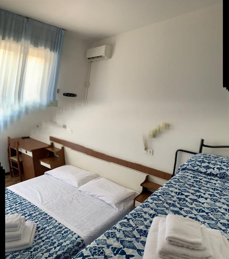 Hotel Estense Rimini Ngoại thất bức ảnh
